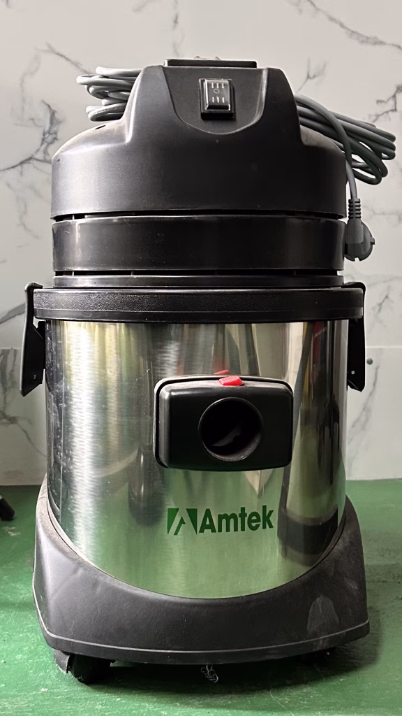 Máy hút bụi khô và ướt: Amtek AT-151